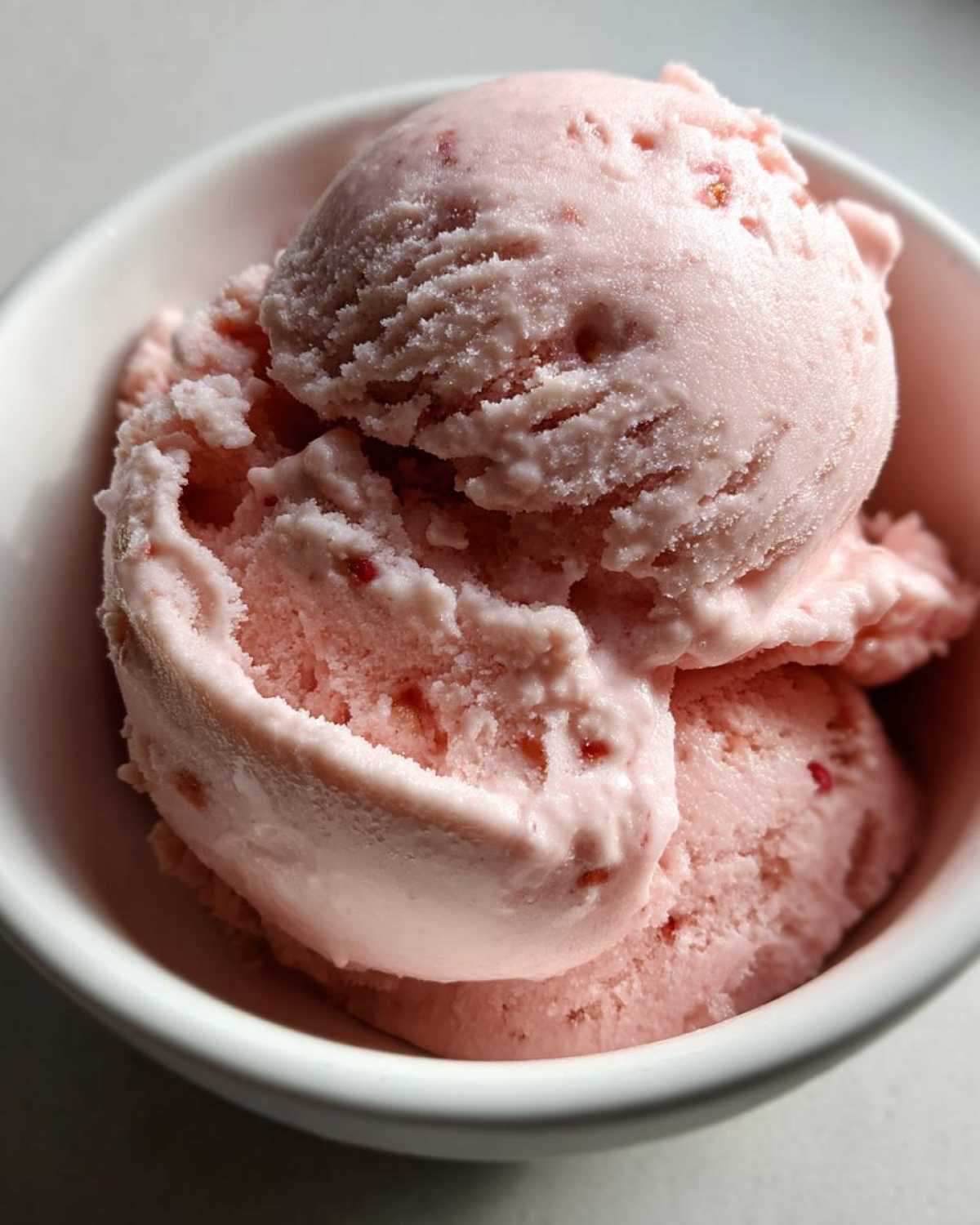 No-Churn Strawberry Ice Cream