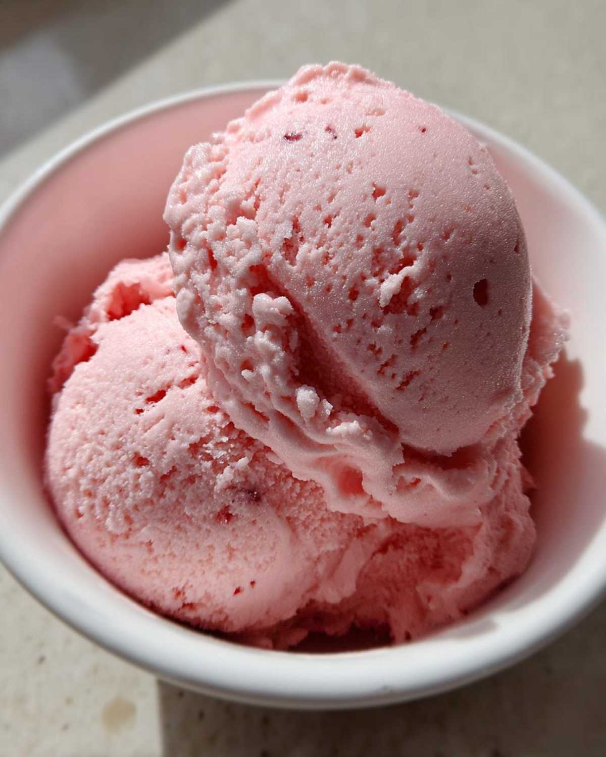No-Churn Strawberry Ice Cream
