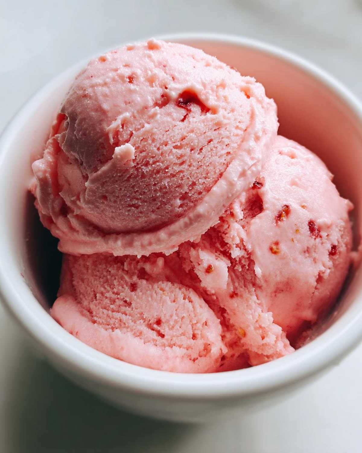 No-Churn Strawberry Ice Cream
