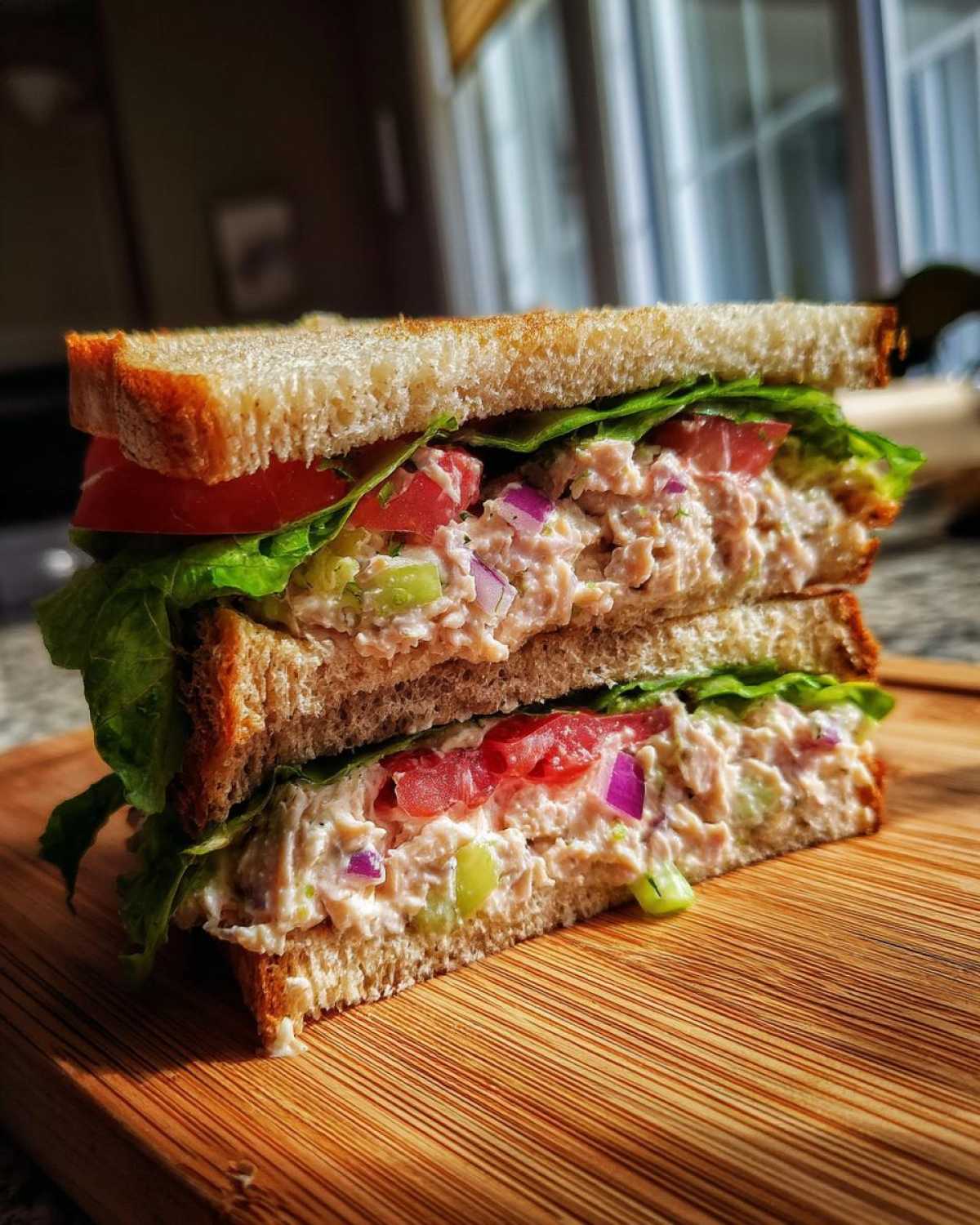 Tuna sandwich