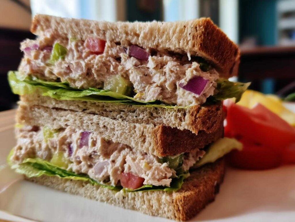 Tuna sandwich
