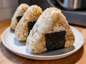 tuna onigiri - Featured